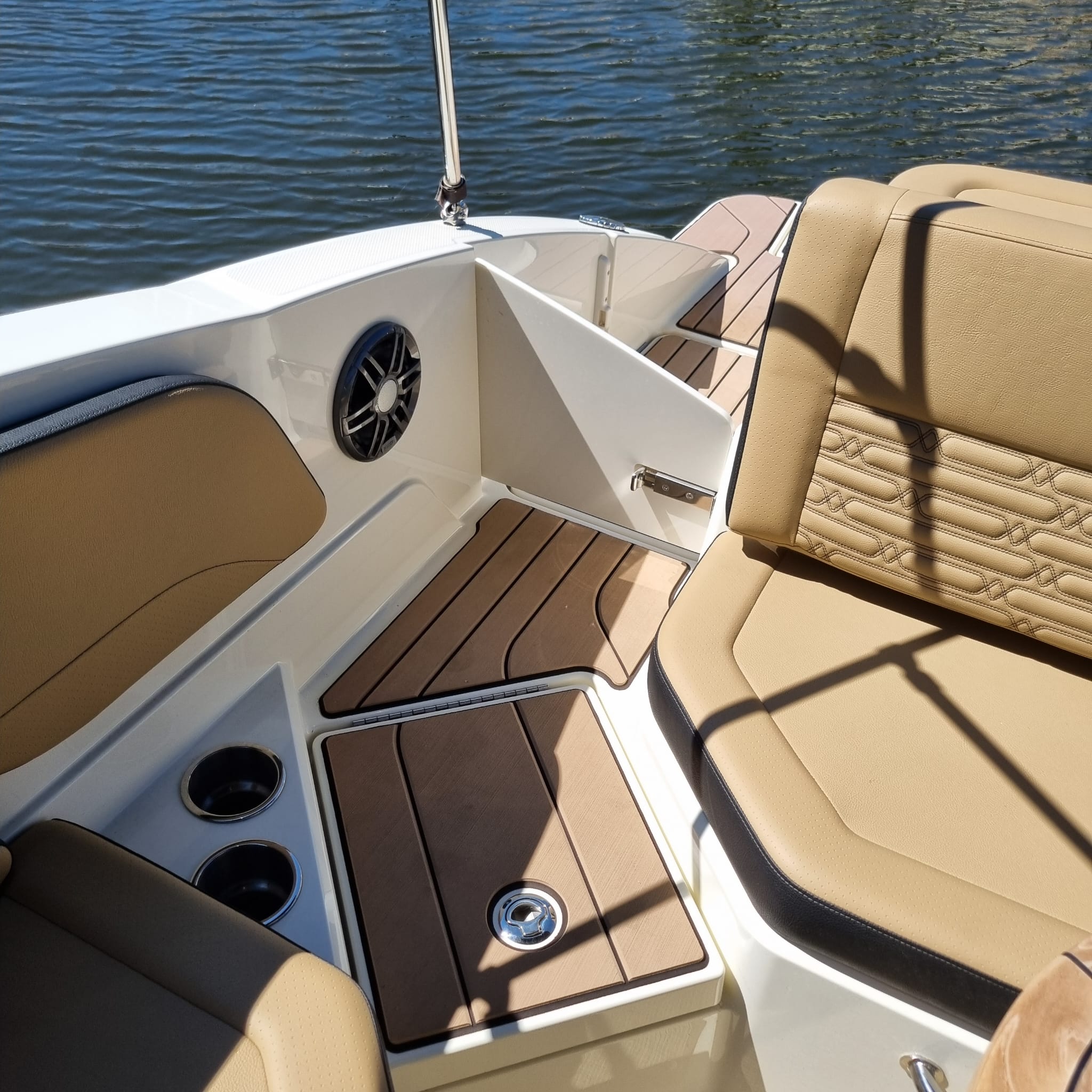 Photo Sea Ray 210 Hors Bord SPX